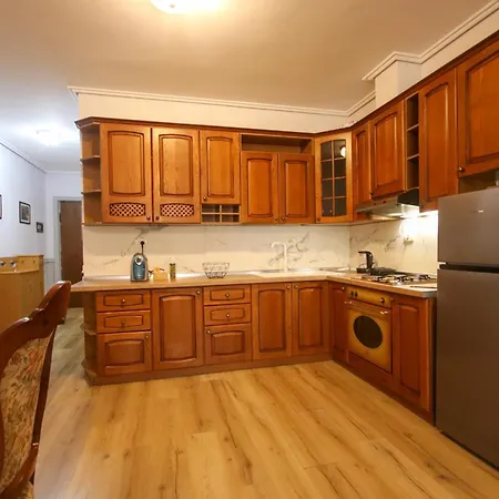 아파트 Johan's 티라나